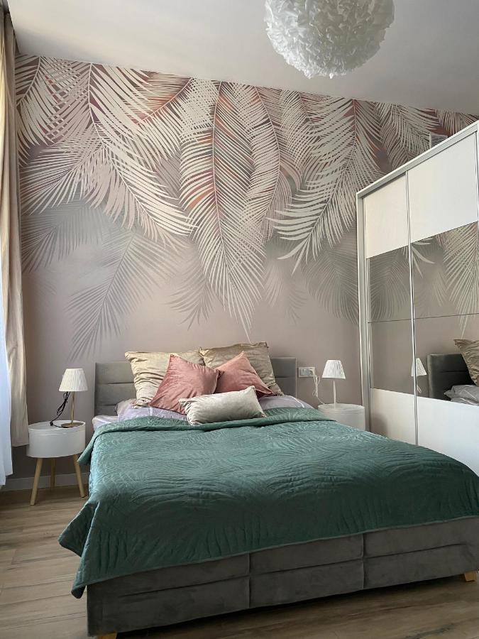 Apartament Bialy Z Jacuzzi Cracovie Extérieur photo