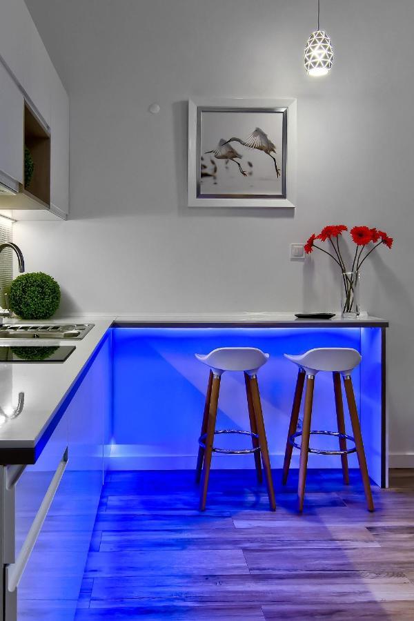 Apartament Bialy Z Jacuzzi Cracovie Extérieur photo